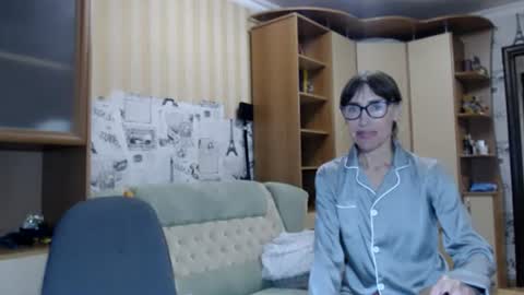 cute_lion_ online show from 9, 7, 2026