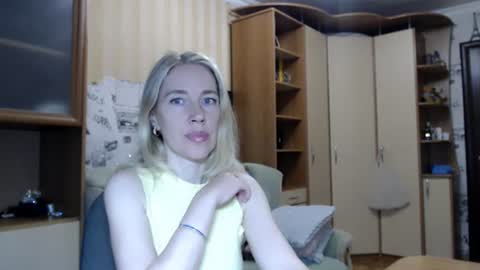 cute_lion_ online show from 13, 7, 2026