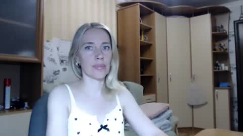 cute_lion_ online show from 15, 7, 2026