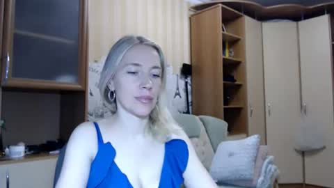 cute_lion_ online show from 22, 7, 2026