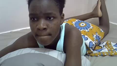 Snapshot of cute_marion chatting on 16, 2, 2025 cute_marion online show from 16, 2, 2025