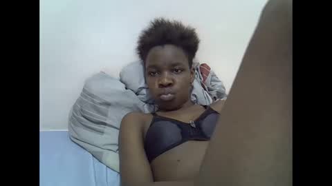 Snapshot of cute_marion chatting on 21, 2, 2025 cute_marion online show from 21, 2, 2025