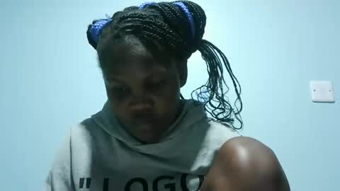 Snapshot of cute_roxie chatting on 21, 2, 2025 cute_roxie online show from 21, 2, 2025