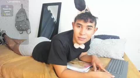 Snapshot of cute_sammy_1 chatting on 5, 11, 2025 cute_sammy_1 online show from 5, 11, 2025