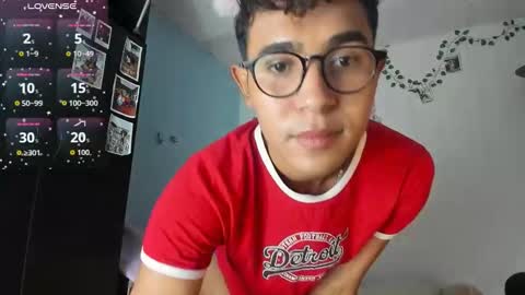 Snapshot of cute_sammy_1 chatting on 19, 11, 2025 cute_sammy_1 online show from 19, 11, 2025