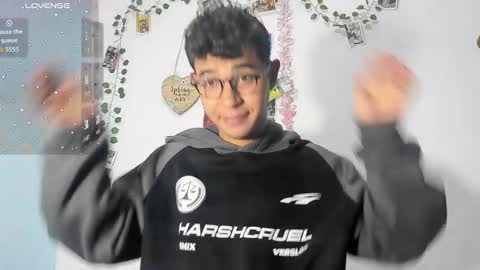 Snapshot of cute_sammy_1 chatting on 30, 11, 2025 cute_sammy_1 online show from 30, 11, 2025