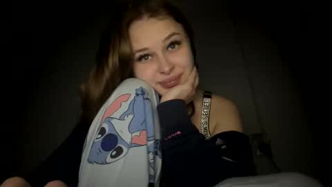 cute_shy00 online show from 10, 11, 2025