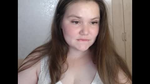 Snapshot of cute_sia chatting on 12, 10, 2025 Sia online show from 12, 10, 2025