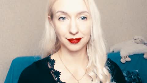 Snapshot of cute_smile_shy chatting on 26, 12, 2024 cute_smile_shy online show from 26, 12, 2024