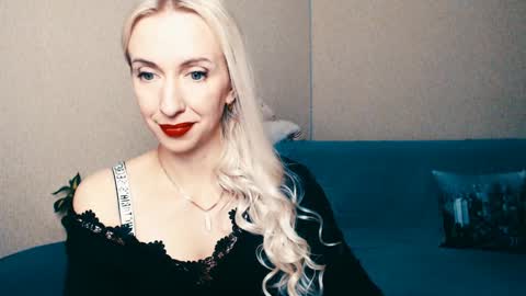 Snapshot of cute_smile_shy chatting on 11, 1, 2025 cute_smile_shy online show from 11, 1, 2025