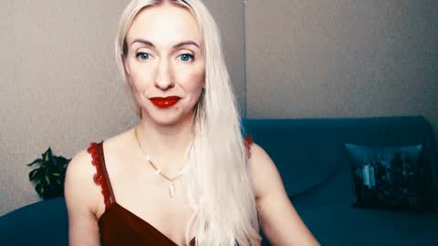 Snapshot of cute_smile_shy chatting on 14, 1, 2025 cute_smile_shy online show from 14, 1, 2025