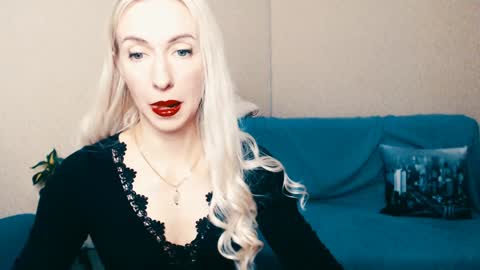 Snapshot of cute_smile_shy chatting on 16, 1, 2025 cute_smile_shy online show from 16, 1, 2025