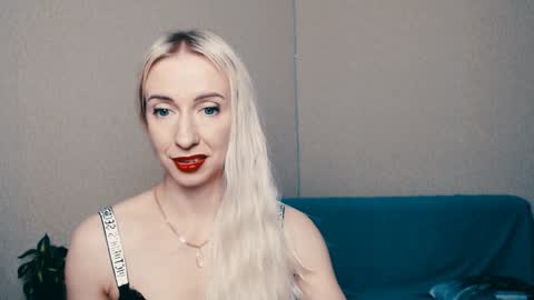 Snapshot of cute_smile_shy chatting on 30, 1, 2025 cute_smile_shy online show from 30, 1, 2025