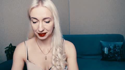 Snapshot of cute_smile_shy chatting on 2, 2, 2025 cute_smile_shy online show from 2, 2, 2025