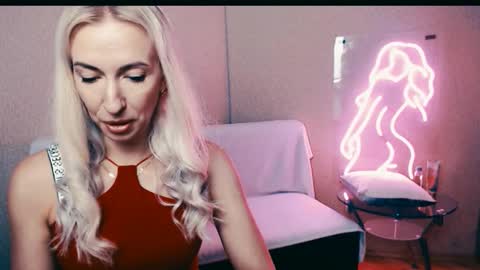 Snapshot of cute_smile_shy chatting on 13, 9, 2025 cute_smile_shy online show from 13, 9, 2025