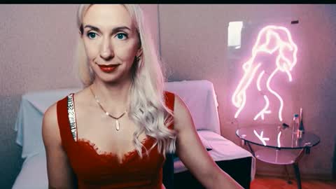 Snapshot of cute_smile_shy chatting on 14, 9, 2025 cute_smile_shy online show from 14, 9, 2025