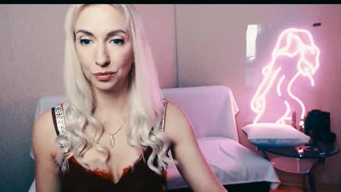 Snapshot of cute_smile_shy chatting on 27, 9, 2025 cute_smile_shy online show from 27, 9, 2025
