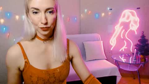 cute_smile_shy online show from 16, 12, 2025