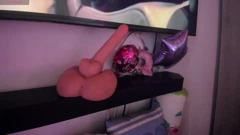 katalinda montt online show from 18, 4, 2026