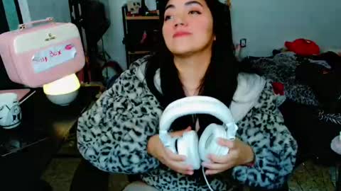Snapshot of cuteambervi chatting on 15, 1, 2025 Princess Amber online show from 15, 1, 2025