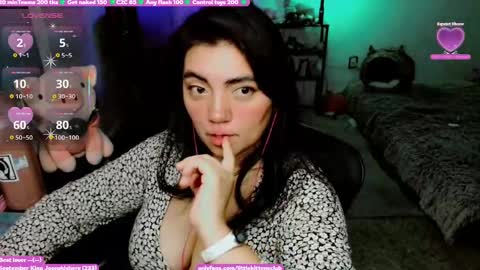 Snapshot of cuteambervi chatting on 18, 9, 2025 Princess Amber online show from 18, 9, 2025