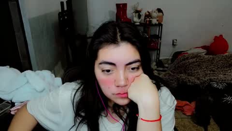 Snapshot of cuteambervi chatting on 13, 10, 2025 Princess Amber online show from 13, 10, 2025