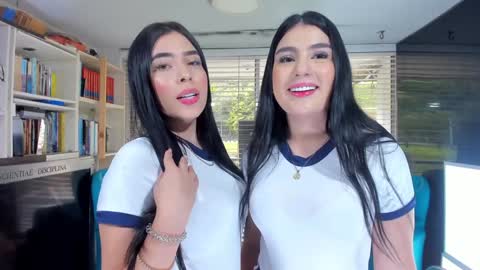 WANNA SEE MORE OF TWINS              online show from 18, 12, 2024