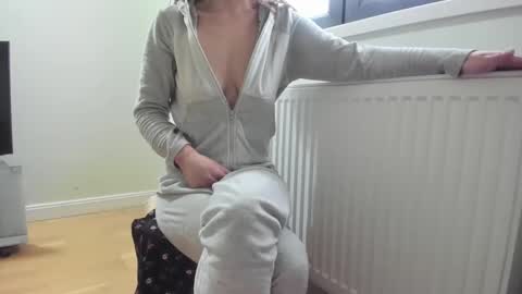 Anne-Marie  online show from 3, 3, 2025