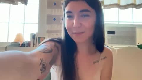 Snapshot of cuteballoons chatting on 18, 9, 2025 CuteBalloons online show from 18, 9, 2025
