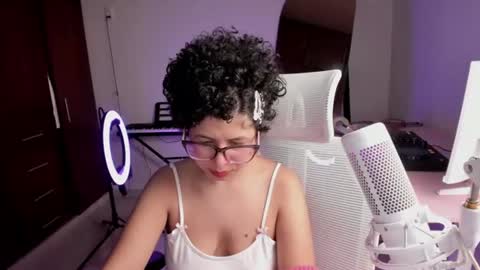 cutebunnybell online show from 30, 6, 2026