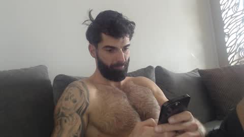 cuteeboy online show from 18, 1, 2026