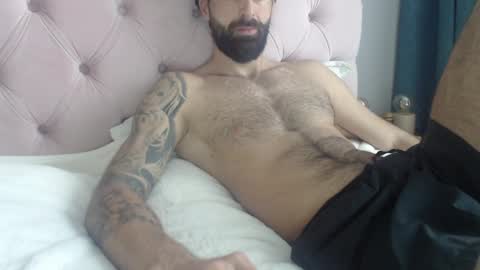 cuteeboy online show from 2, 4, 2026