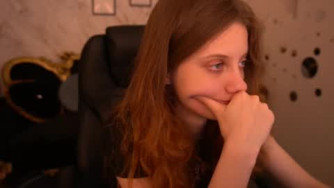 Foxy online show from 8, 6, 2026