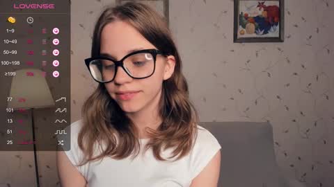 Snapshot of cutefluffy chatting on 10, 9, 2025 Melisa online show from 10, 9, 2025