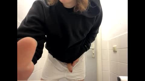 Snapshot of cuteguy6668889 chatting on 18, 3, 2026 Cutegoth online show from 18, 3, 2026