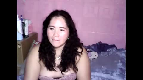 cutehornymom online show from 5, 10, 2025
