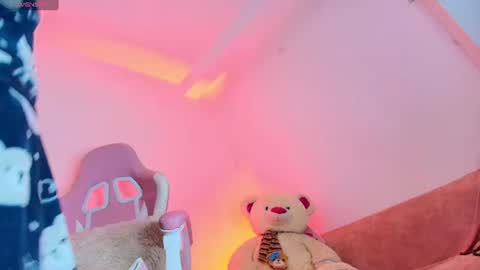 Snapshot of cutejess45 chatting on 16, 6, 2026 tell me jess online show from 16, 6, 2026