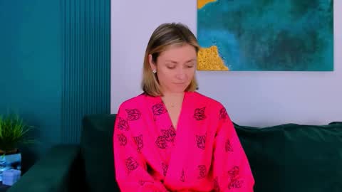 cutemirage online show from 16, 11, 2025