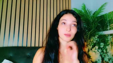 cuteness__girl online show from 11, 9, 2025