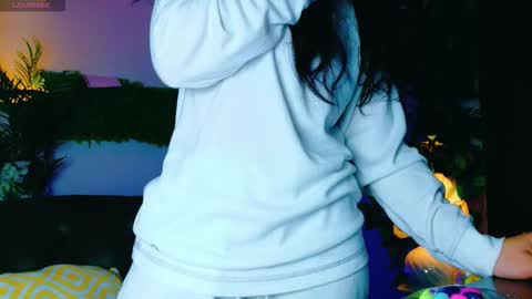 cuteness__girl online show from 22, 9, 2025