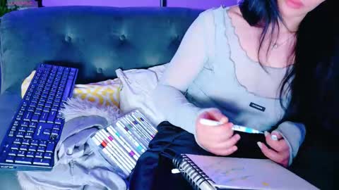 cuteness__girl online show from 4, 12, 2025