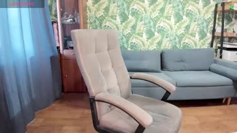 cutepawskitter online show from 11, 11, 2025