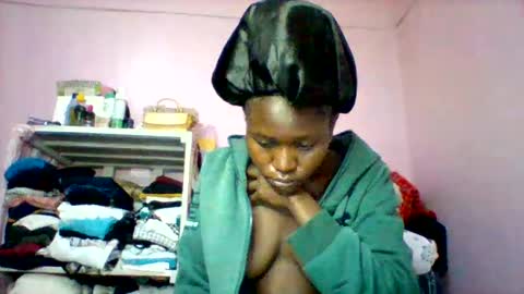 Snapshot of cutezola chatting on 17, 9, 2025 cutezola online show from 17, 9, 2025