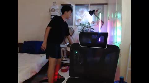 Neil Taylor online show from 2, 12, 2025