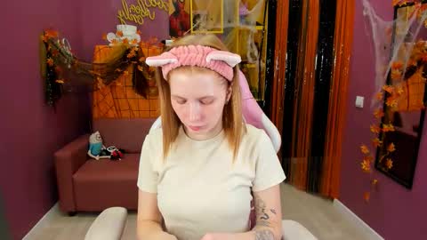 Lina online show from 26, 10, 2025