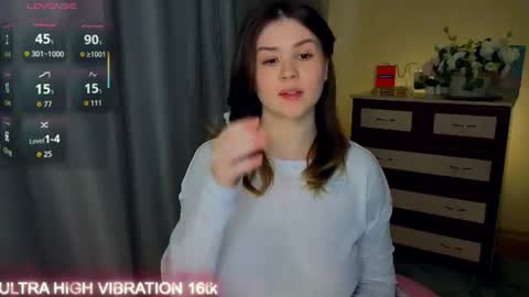 Snapshot of cutie_mili chatting on 23, 6, 2026 mili online show from 23, 6, 2026