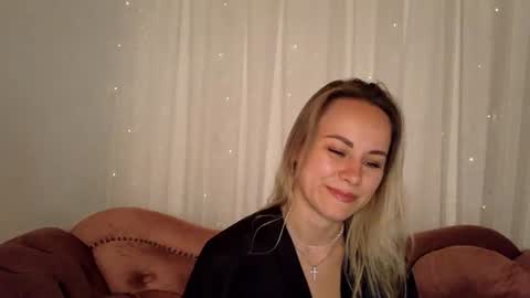 Snapshot of cutie_xoxo_ chatting on 6, 8, 2026 cutie_xoxo_ online show from 6, 8, 2026