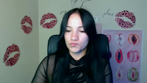 Snapshot of cutielady_ chatting on 9, 6, 2026 Emma online show from 9, 6, 2026