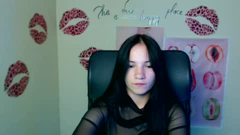 Snapshot of cutielady_ chatting on 11, 6, 2026 Emma online show from 11, 6, 2026