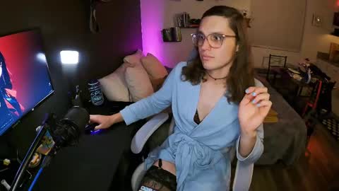 Snapshot of cutiepiescarlett chatting on 6, 6, 2026 cutiepiescarlett online show from 6, 6, 2026